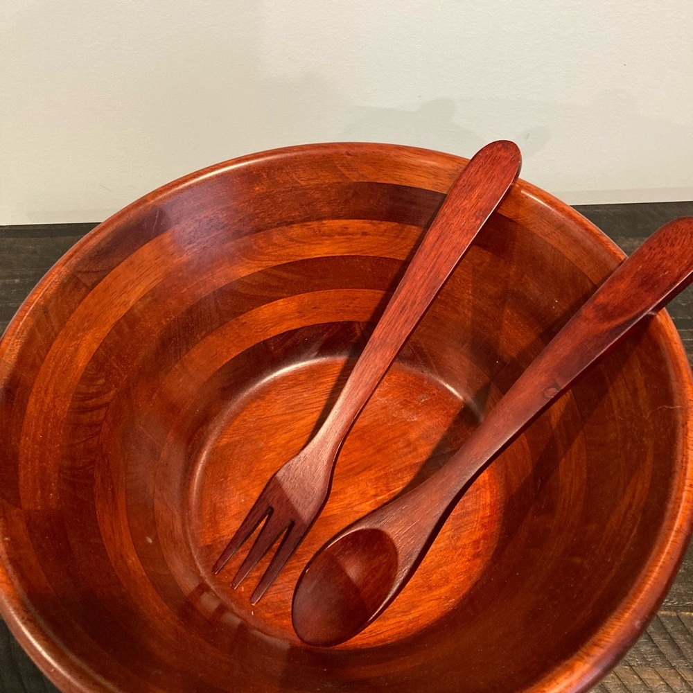 Elegant Wooden Salad Bowl Set - Picture 2 of 3